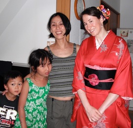 Wearing a kimono on homestay in Japan